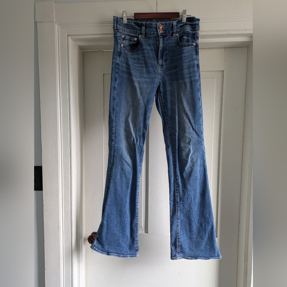 American Eagle High Rise Denim Artist Flare- 10 L